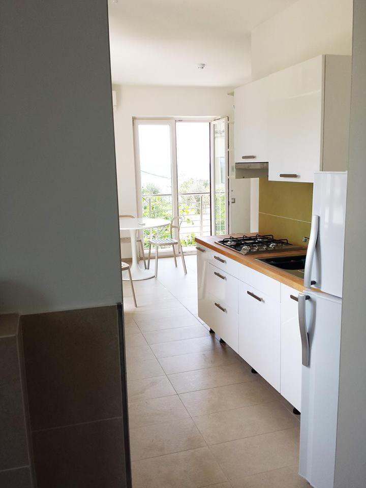 Hotel E Residence Il Faro Аччаролі Екстер'єр фото