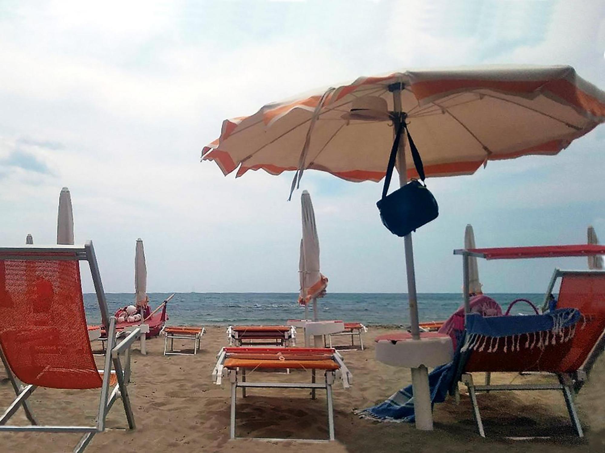 Hotel E Residence Il Faro Аччаролі Екстер'єр фото