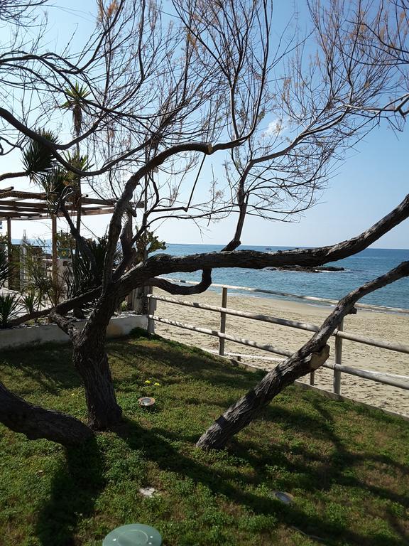 Hotel E Residence Il Faro Аччаролі Екстер'єр фото